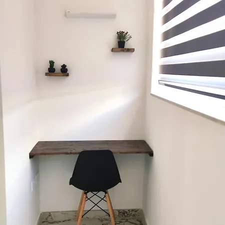 Charming In Historic Malta Apartment Kalkara